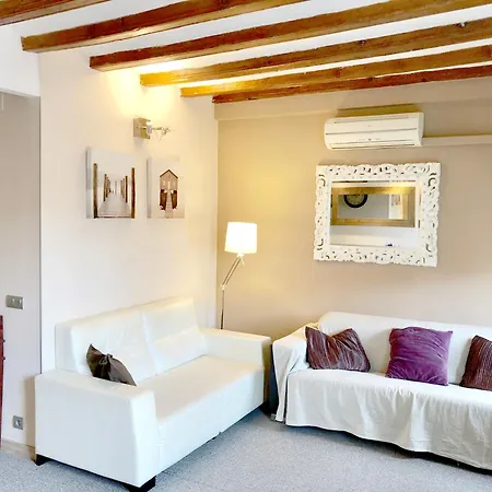 Nou Rambla 3 Bedroom Apartamento *